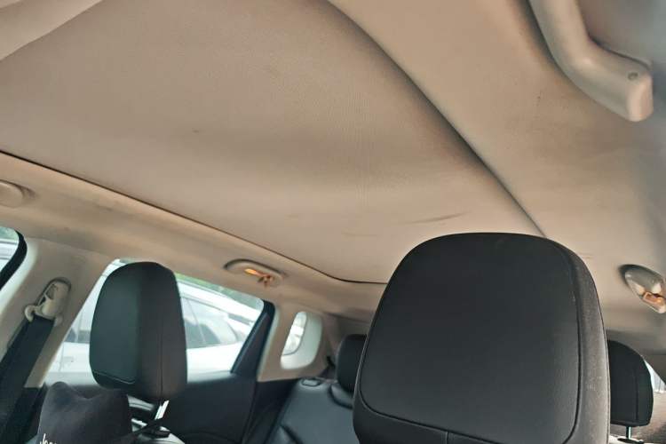 Used Jeep Compass 2019 220T Automatic Enjoyment Version Headliner