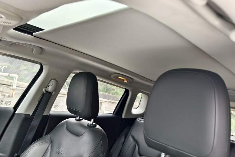 Used Jeep Compass 2019 200T Automatic Family Enjoyment Four-Wheel Drive - Connected Large Screen Version Headliner