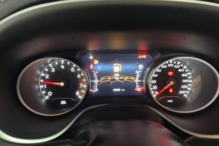Used Jeep Compass 2019 220T Automatic Family Edition Instrument Cluster