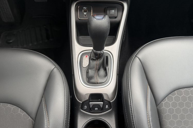 Used Jeep Compass 2019 220T Automatic Enjoyment Version Interior 3