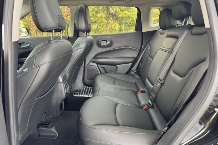 Used Jeep Compass 2019 200T Automatic Family Edition - Connected Large Screen Version Interior 4