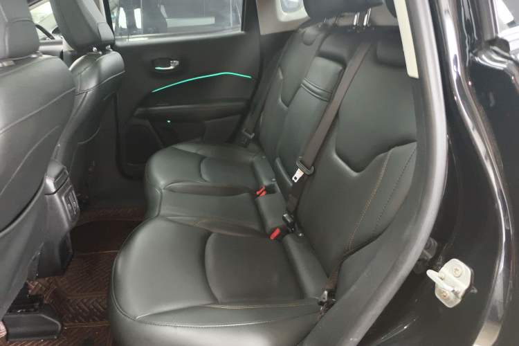 Used Jeep Compass 2019 220T Automatic Family Edition Interior 4