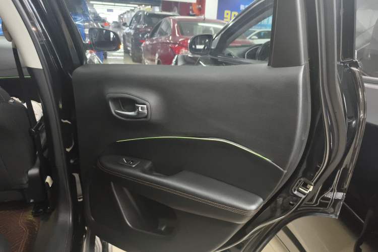 Used Jeep Compass 2019 220T Automatic Family Edition Interior 6