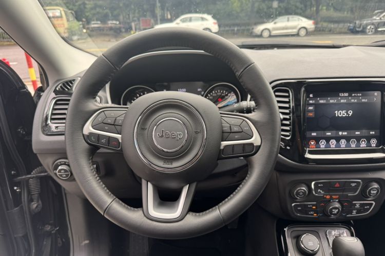 Used Jeep Compass 2019 220T Automatic Family Enjoyment Four-Wheel Drive Edition Interior 6