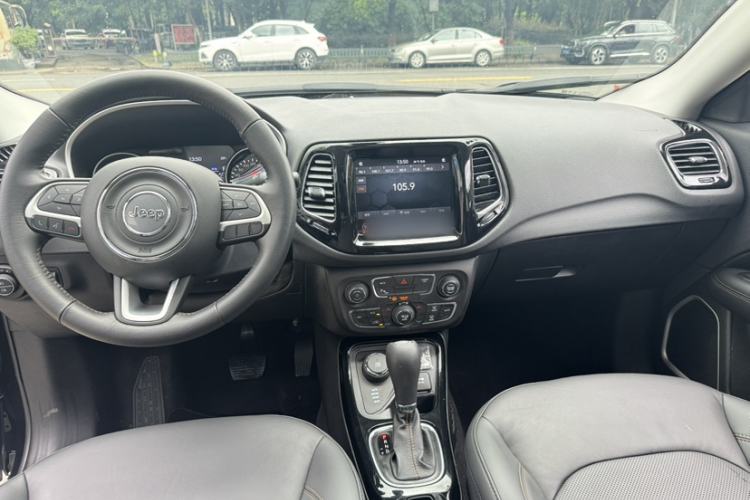 Used Jeep Compass 2019 220T Automatic Family Enjoyment Four-Wheel Drive Edition Interior 7