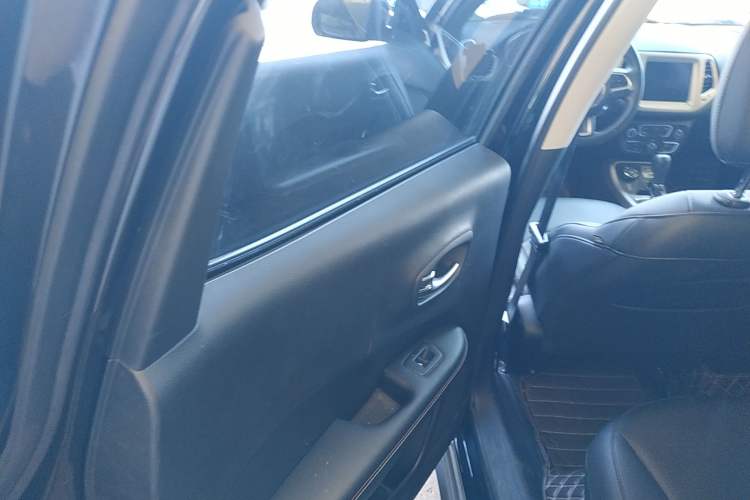 Used Jeep Compass 2019 200T Automatic Family Enjoyment Four-Wheel Drive - Connected Large Screen Version Interior 8
