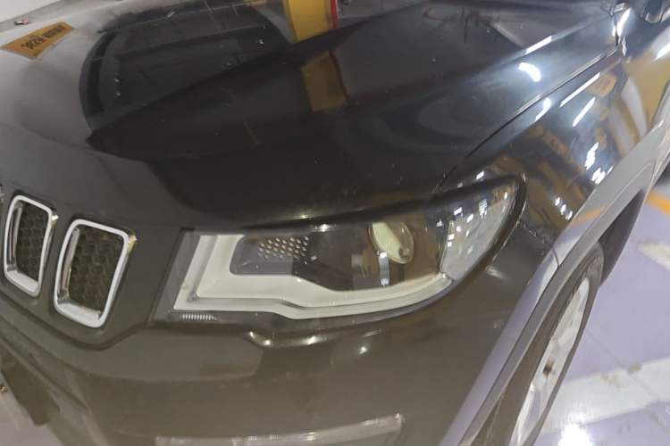 Used Jeep Compass 2019 200T Automatic Family Edition - Connected Large Screen Version Left Front Headlight