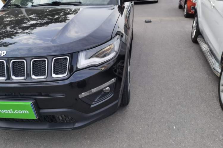 Used Jeep Compass 2019 200T Automatic Family Edition - Connected Large Screen Version Left Front Headlight