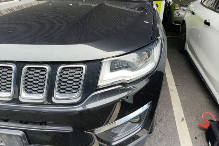 Used Jeep Compass 2019 200T Automatic Family Enjoyment Four-Wheel Drive - Connected Large Screen Version Left Front Headlight