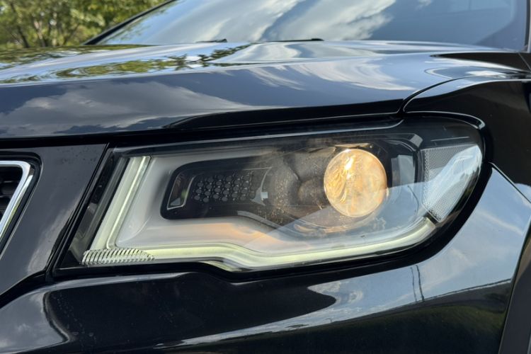 Used Jeep Compass 2019 200T Automatic Family Edition - Connected Large Screen Version Left Front Headlight
