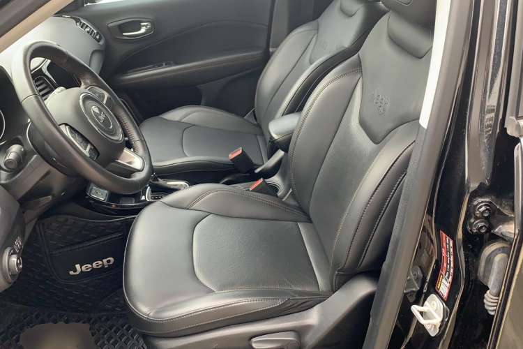 Used Jeep Compass 2019 220T Automatic Family Edition Left Front Seat