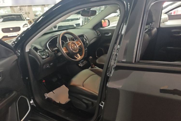 Used Jeep Compass 2019 220T Automatic Family Edition Left Front Seat
