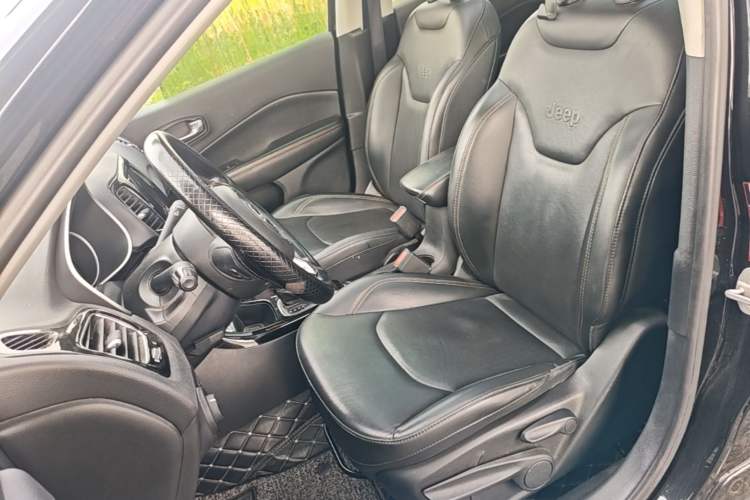 Used Jeep Compass 2019 220T Automatic Family Edition Left Front Seat