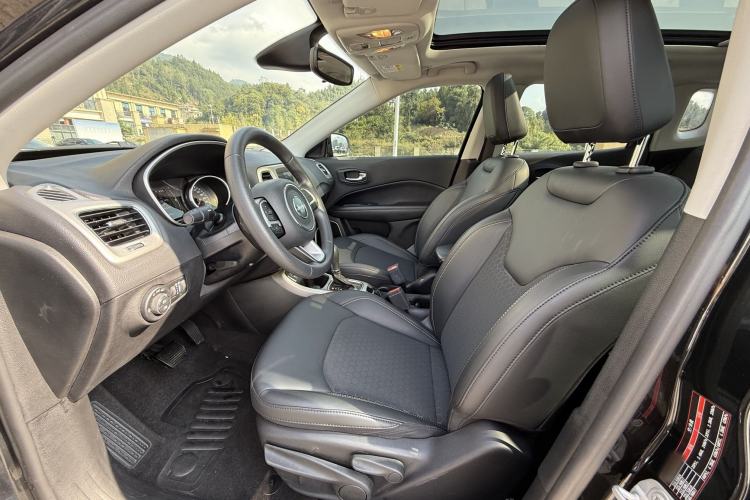 Used Jeep Compass 2019 220T Automatic Enjoyment Version Left Front Seat