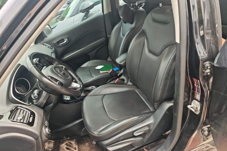 Used Jeep Compass 2019 220T Automatic Enjoyment Version Left Front Seat