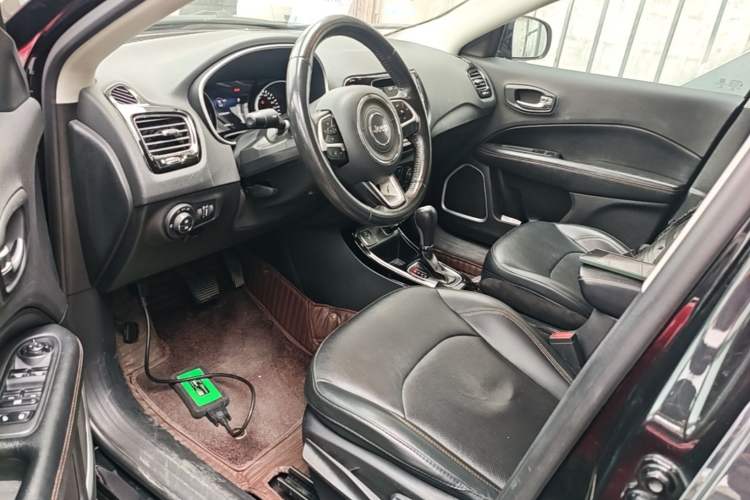 Used Jeep Compass 2019 220T Automatic Family Edition Left Front Seat