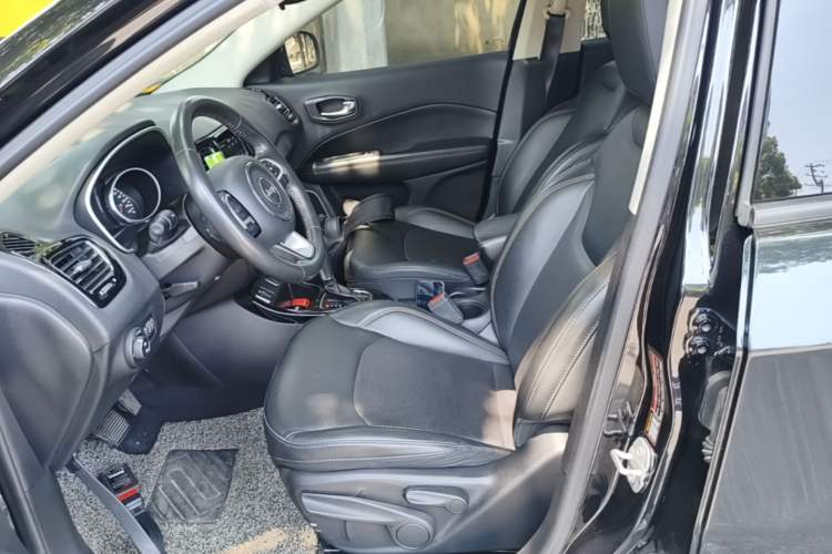Used Jeep Compass 2019 220T Automatic Family Edition Left Front Seat