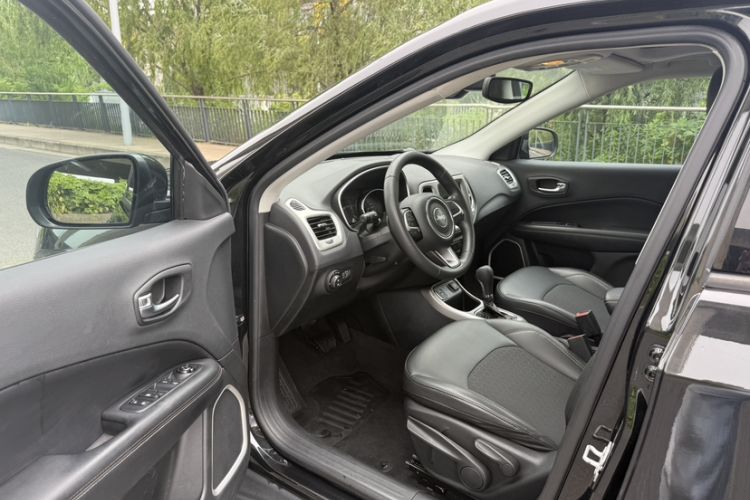 Used Jeep Compass 2019 220T Automatic Enjoyment Version Left Front Seat