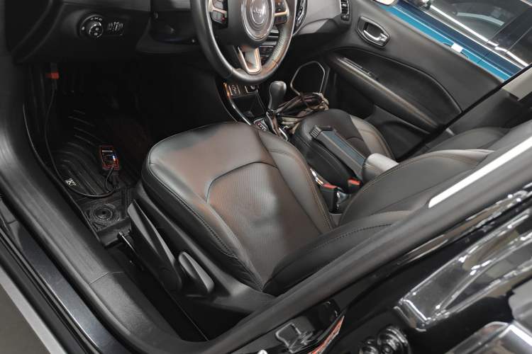 Used Jeep Compass 2019 220T Automatic Family Edition Left Front Seat