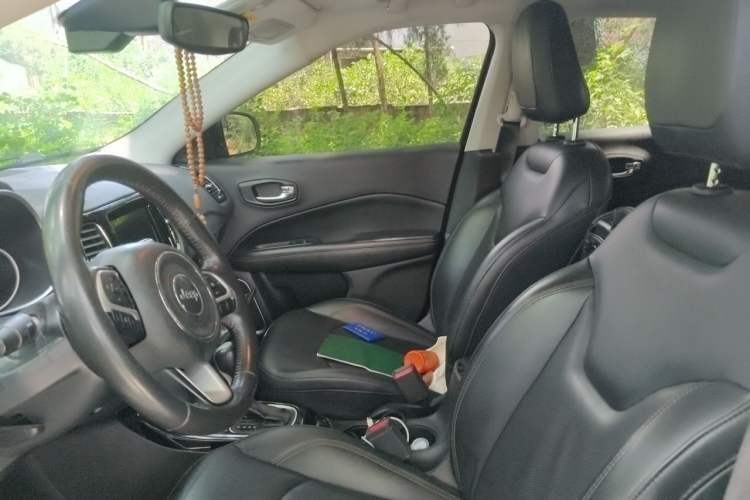 Used Jeep Compass 2019 220T Automatic Family Edition Left Front Seat