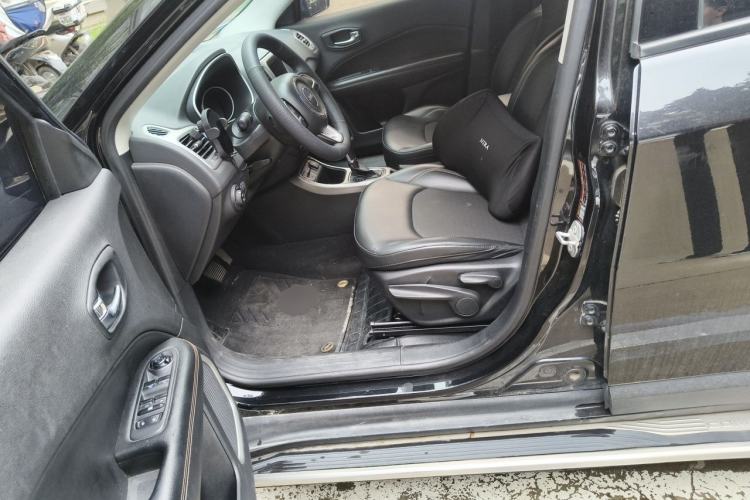 Used Jeep Compass 2019 220T Automatic Enjoyment Version Left Front Seat