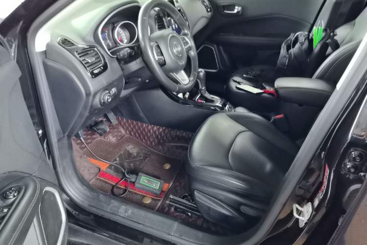 Used Jeep Compass 2019 220T Automatic Family Edition Left Front Seat