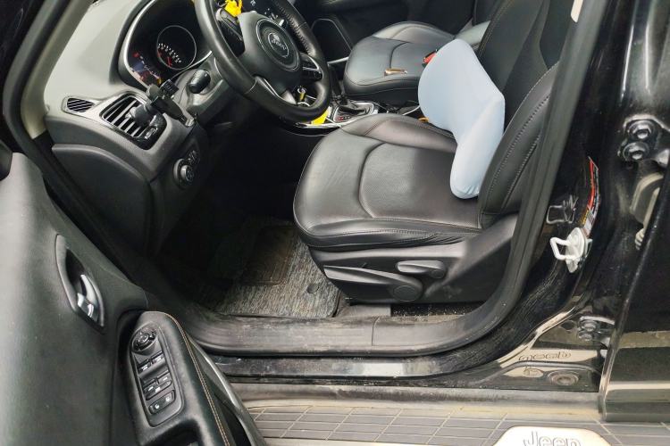 Used Jeep Compass 2019 220T Automatic Family Edition Left Front Seat