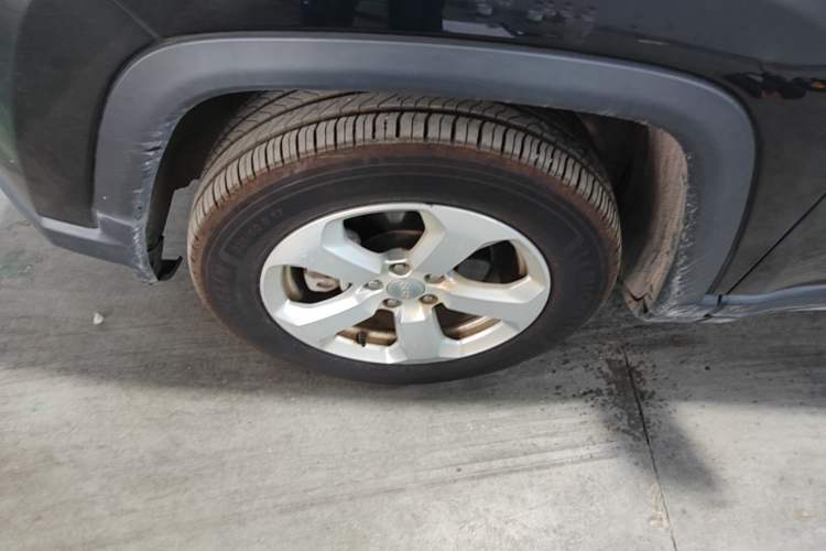 Used Jeep Compass 2019 220T Automatic Family Edition Left Front Wheel Hub
