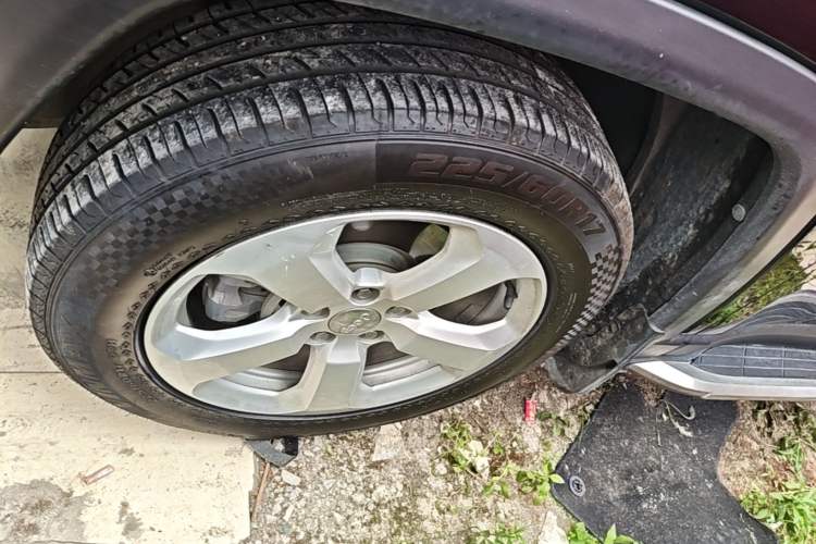 Used Jeep Compass 2019 220T Automatic Family Edition Left Front Wheel Hub