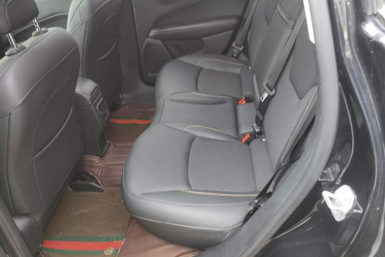 Used Jeep Compass 2019 220T Automatic Enjoyment Version Left Rear Seat