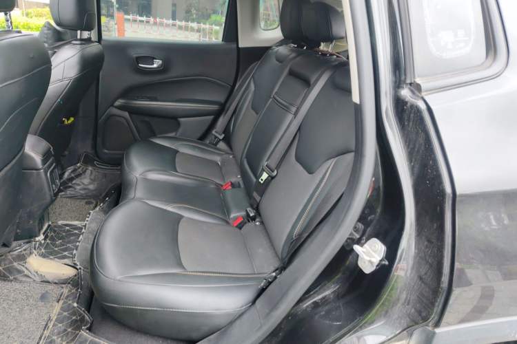 Used Jeep Compass 2019 200T Automatic Prestige Edition Left Rear Seat