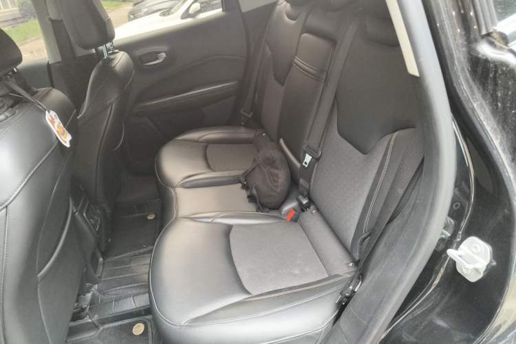 Used Jeep Compass 2019 220T Automatic Enjoyment Version Left Rear Seat