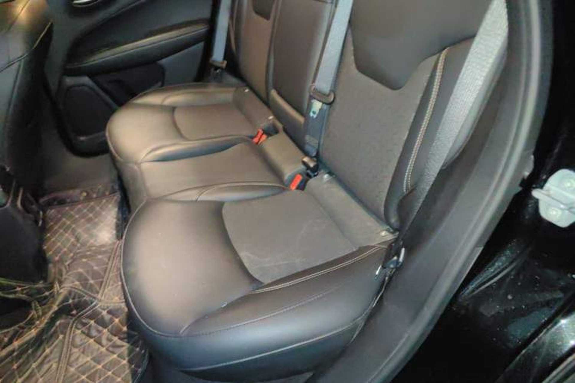 Used Jeep Compass 2019 220T Automatic Enjoyment Version Left Rear Seat