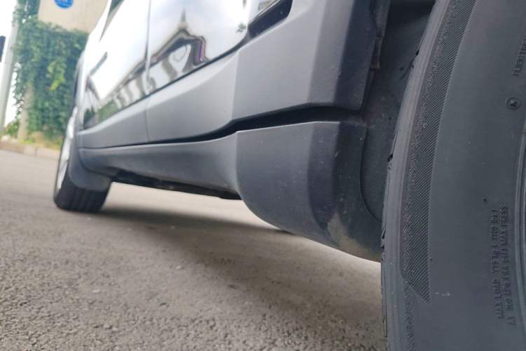 Used Jeep Compass 2019 220T Automatic Family Edition Left Side Sill