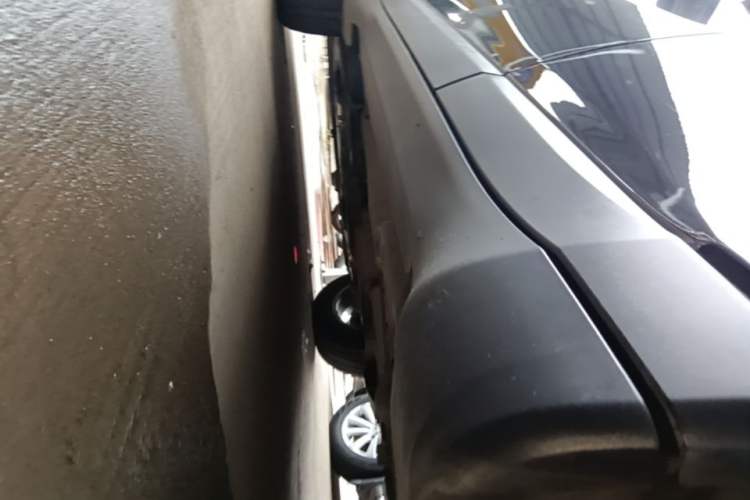 Used Jeep Compass 2019 220T Automatic Family Edition Left Side Sill