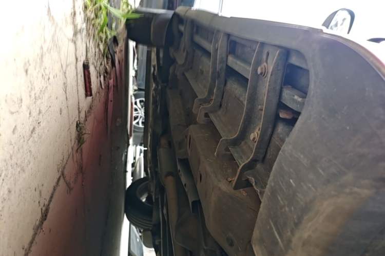 Used Jeep Compass 2019 220T Automatic Family Edition Left Side Sill