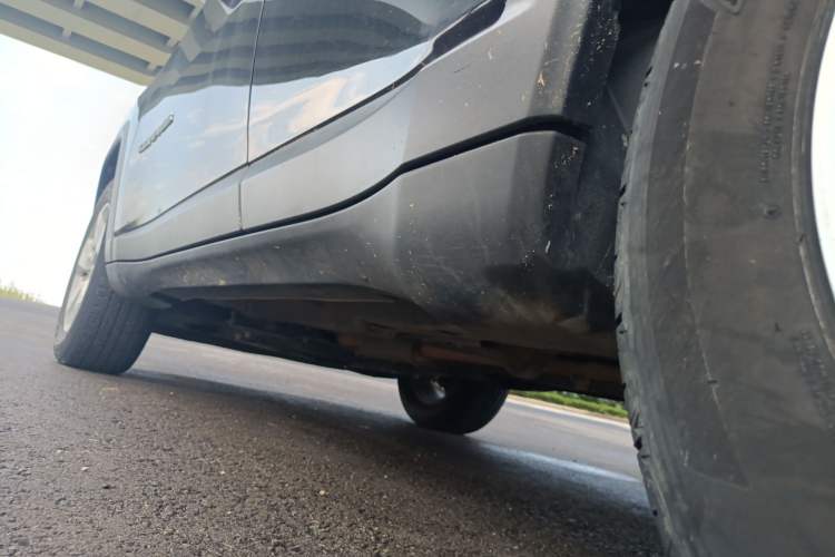 Used Jeep Compass 2019 220T Automatic Family Edition Left Side Sill