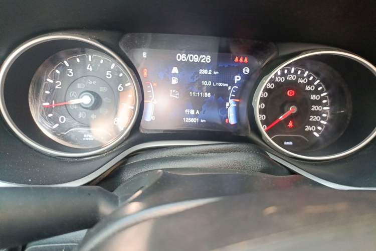 Used Jeep Compass 2019 220T Automatic Family Edition Odometer Close Up