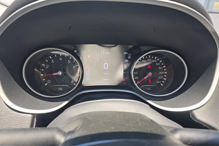 Used Jeep Compass 2019 220T Automatic Family Enjoyment Four-Wheel Drive Edition Odometer Close Up