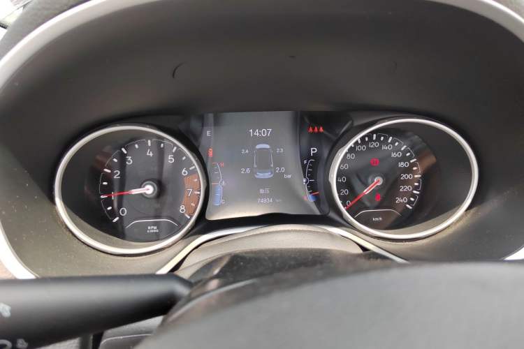Used Jeep Compass 2019 220T Automatic Family Edition Odometer Close Up