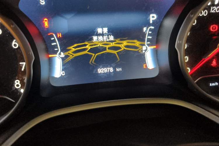 Used Jeep Compass 2019 220T Automatic Family Edition Odometer Close Up