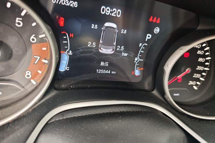 Used Jeep Compass 2019 220T Automatic Enjoyment Version Odometer Close Up