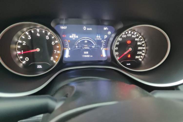 Used Jeep Compass 2019 220T Automatic Family Enjoyment Four-Wheel Drive Edition Odometer Close Up