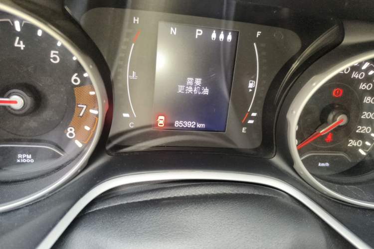 Used Jeep Compass 2019 220T Automatic Enjoyment Version Odometer Close Up