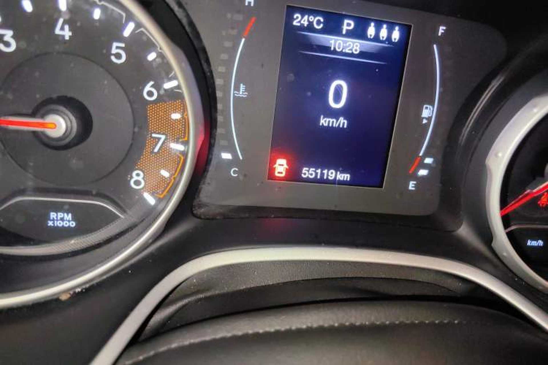 Used Jeep Compass 2019 220T Automatic Enjoyment Version Odometer Close Up