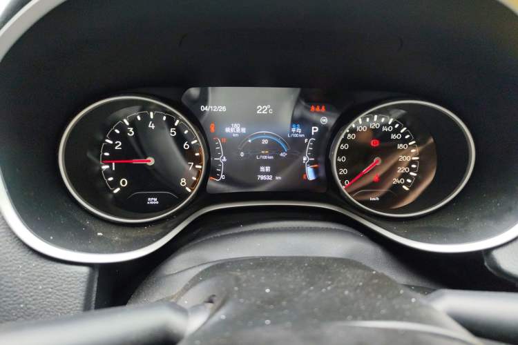 Used Jeep Compass 2019 220T Automatic Family Edition Odometer Close Up