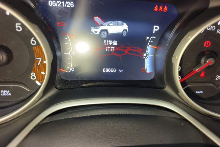 Used Jeep Compass 2019 220T Automatic Family Enjoyment Four-Wheel Drive Edition Odometer Close Up