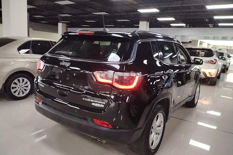 Used Jeep Compass 2019 200T Automatic Family Edition - Connected Large Screen Version Rear Right 45 Deg