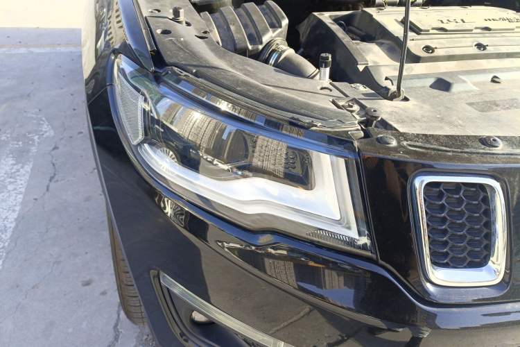 Used Jeep Compass 2019 200T Automatic Family Edition - Connected Large Screen Version Right Front Headlight