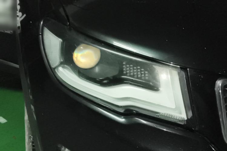 Used Jeep Compass 2019 200T Automatic Family Edition - Connected Large Screen Version Right Front Headlight